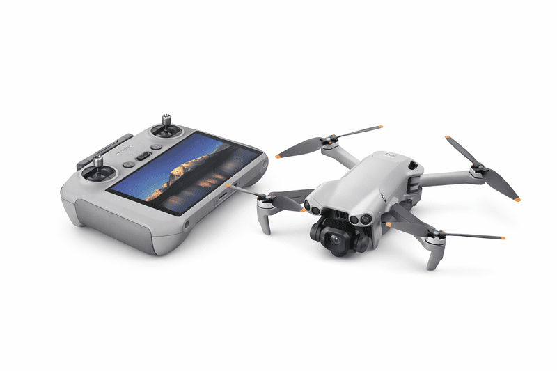 درون DJI Mini 5 Pro مع شاشة تحكم DJI RC 2